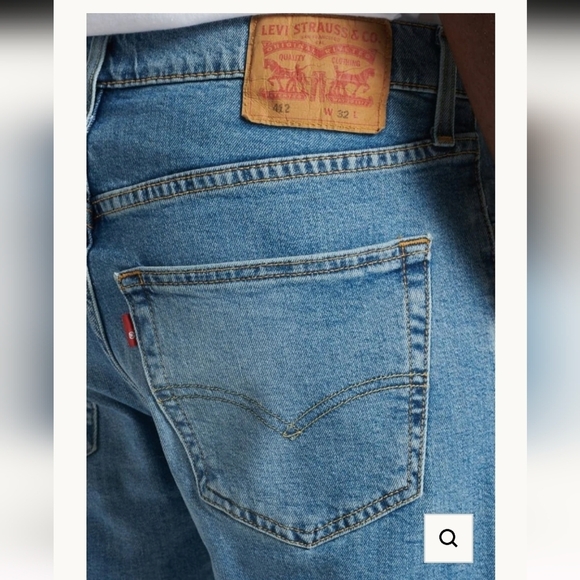 Levi's light blue jeans shorts denim -wolf scratch, size 40/11 - Picture 12 of 16